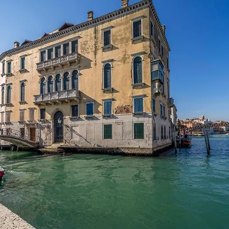 Casa Guggenheim فندق مبيت وإفطار 3*