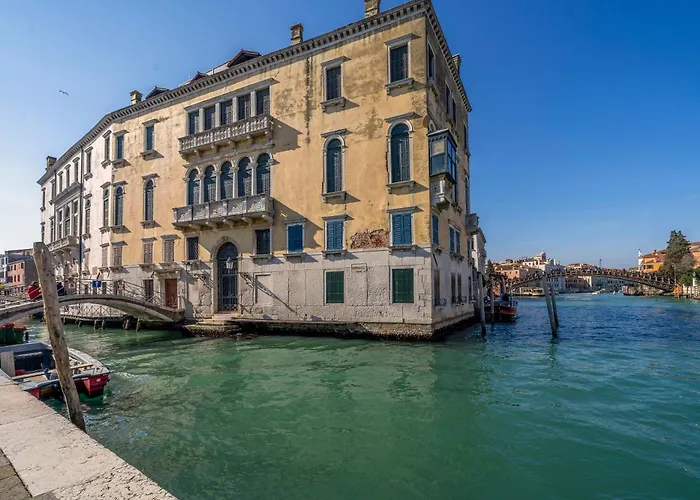 Casa Guggenheim فندق مبيت وإفطار 3*